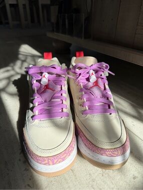 Jordan Spizike Low GS Pale Ivory Fusion Red Pink 6Y / Women’s 7.5 NWOT